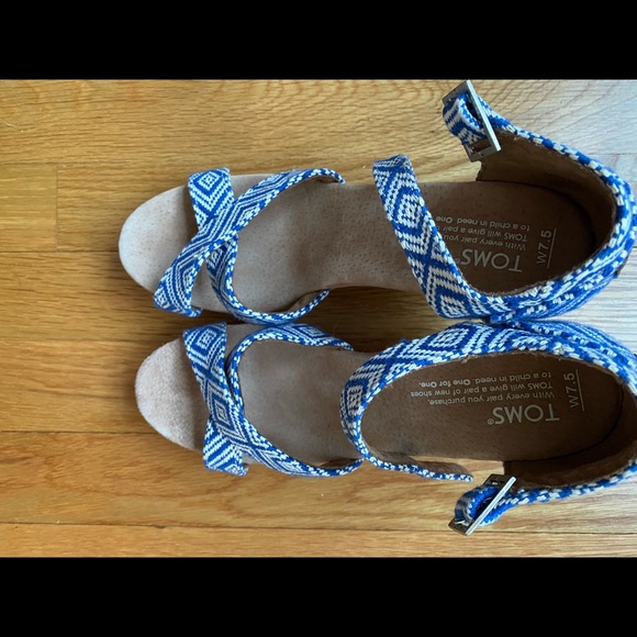 Toms Strappy Wedge Sandals - Picture 2 of 7